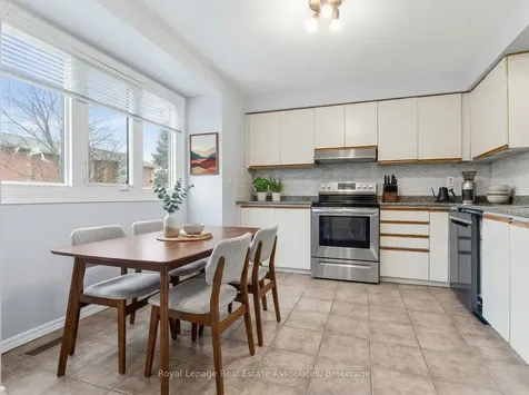 72 Stone Church Road W Hamilton ON L9B 2H8