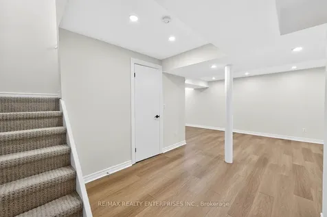 19 Midanbury Way Hamilton ON L0R 1W0