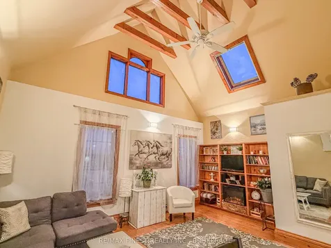 166 Queen Street Kingston ON K7K 1B1