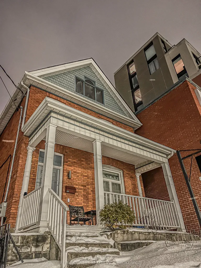 166 Queen Street Kingston ON K7K 1B1