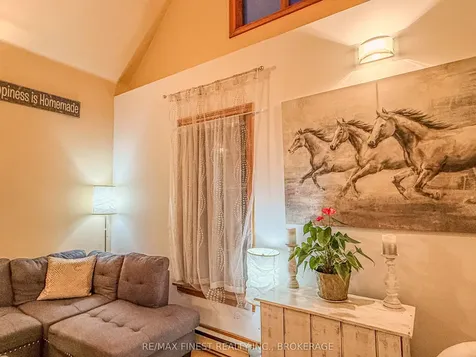 166 Queen Street Kingston ON K7K 1B1