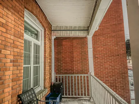 166 Queen Street Kingston ON K7K 1B1