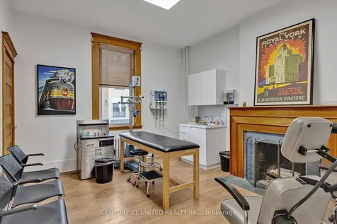 318 Stewart Street Peterborough ON K9J 3N1