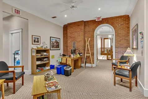 318 Stewart Street Peterborough ON K9J 3N1