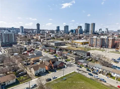 Street Hamilton ON L8L 2R1
