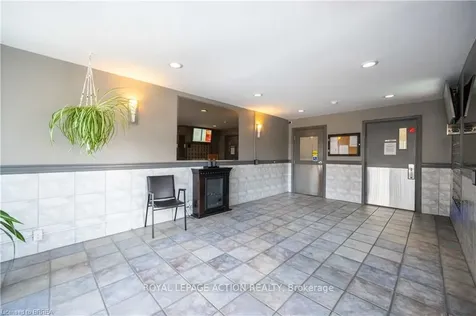 65 Highland Crescent Kitchener ON N2M 5M8