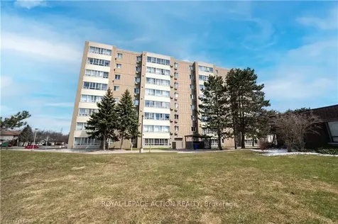 65 Highland Crescent Kitchener ON N2M 5M8