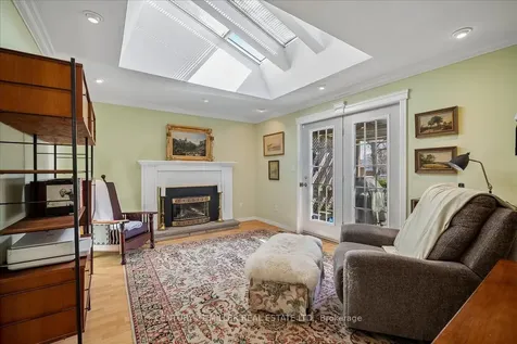 5 Cortina Crescent Hamilton ON L8K 4K3