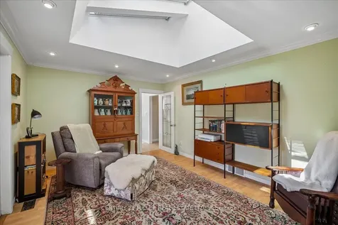 5 Cortina Crescent Hamilton ON L8K 4K3