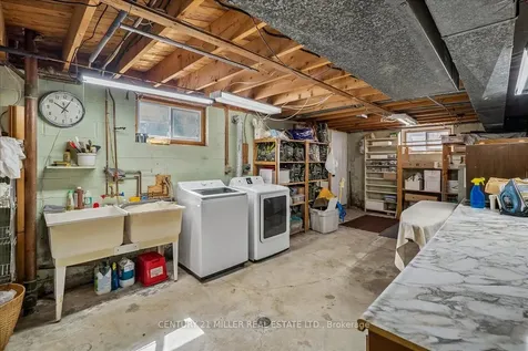 5 Cortina Crescent Hamilton ON L8K 4K3