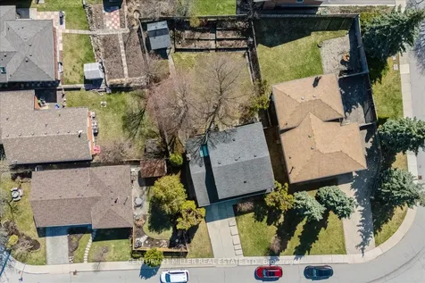5 Cortina Crescent Hamilton ON L8K 4K3