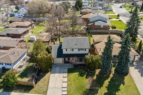 5 Cortina Crescent Hamilton ON L8K 4K3