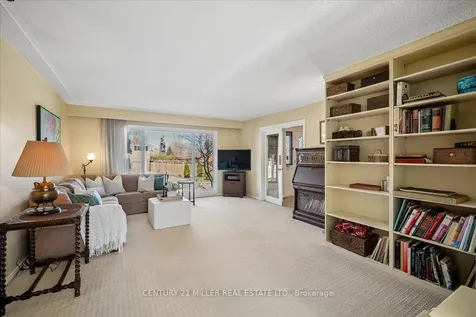 5 Cortina Crescent Hamilton ON L8K 4K3
