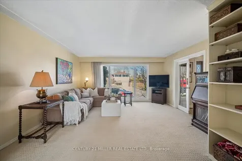 5 Cortina Crescent Hamilton ON L8K 4K3