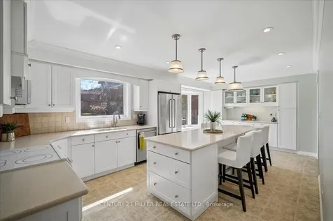 5 Cortina Crescent Hamilton ON L8K 4K3