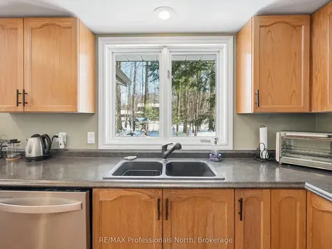 31 The Granite Bluff N/a Bracebridge ON P1L 1L4