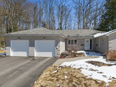 31 The Granite Bluff N/a Bracebridge ON P1L 1L4