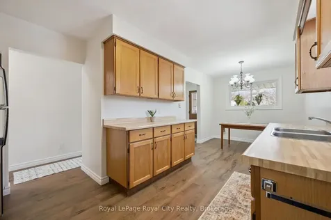 16 Kenwood Crescent Guelph ON N1H 6E5