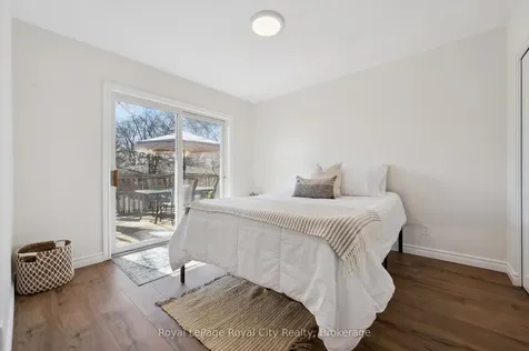 16 Kenwood Crescent Guelph ON N1H 6E5