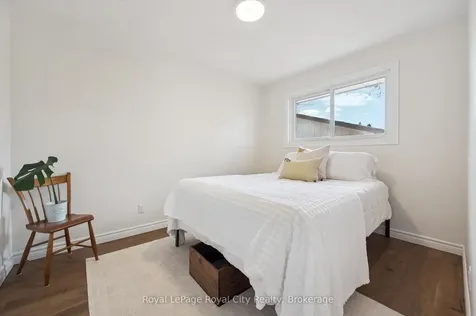 16 Kenwood Crescent Guelph ON N1H 6E5