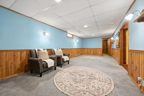 16 Kenwood Crescent Guelph ON N1H 6E5
