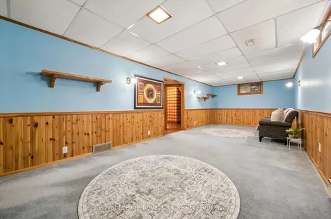 16 Kenwood Crescent Guelph ON N1H 6E5