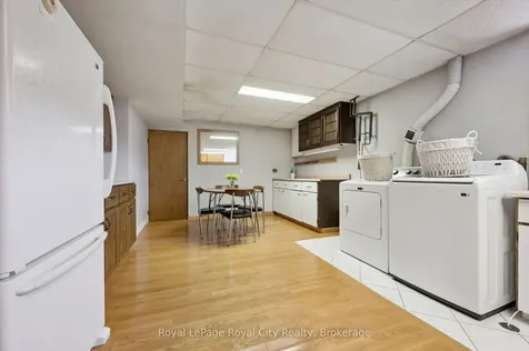 16 Kenwood Crescent Guelph ON N1H 6E5