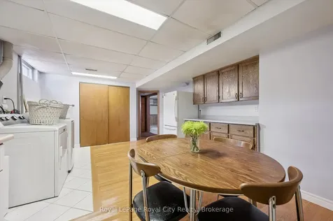 16 Kenwood Crescent Guelph ON N1H 6E5
