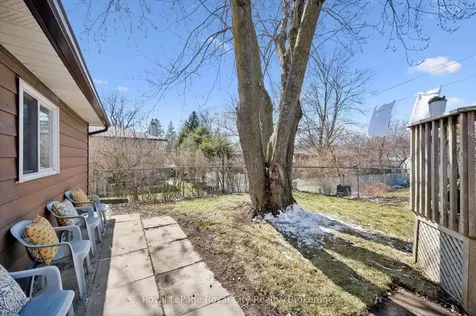 16 Kenwood Crescent Guelph ON N1H 6E5