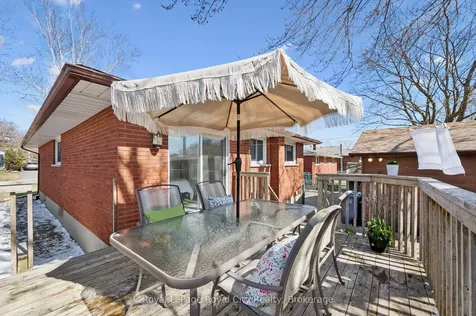 16 Kenwood Crescent Guelph ON N1H 6E5