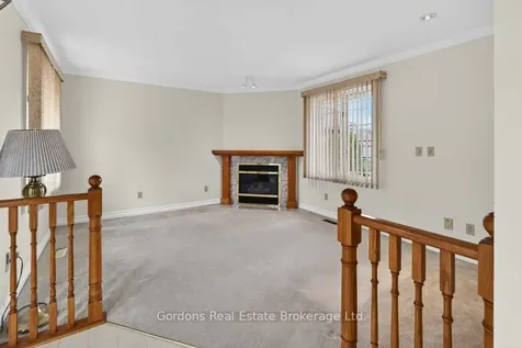6 Wilmot Court Belleville ON K8P 5H1
