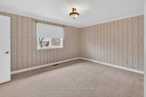 6 Wilmot Court Belleville ON K8P 5H1