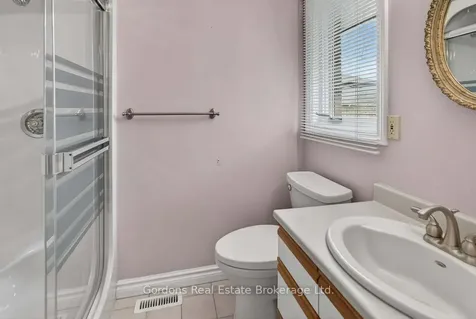 6 Wilmot Court Belleville ON K8P 5H1