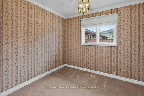 6 Wilmot Court Belleville ON K8P 5H1
