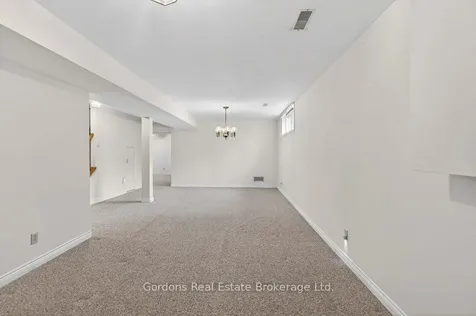 6 Wilmot Court Belleville ON K8P 5H1