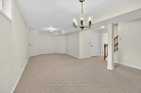 6 Wilmot Court Belleville ON K8P 5H1