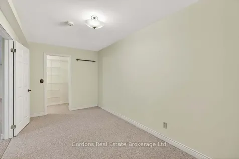 6 Wilmot Court Belleville ON K8P 5H1