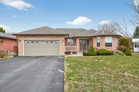 6 Wilmot Court Belleville ON K8P 5H1