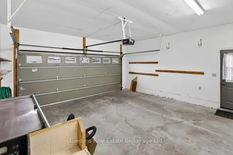 6 Wilmot Court Belleville ON K8P 5H1