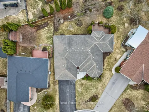 6 Wilmot Court Belleville ON K8P 5H1