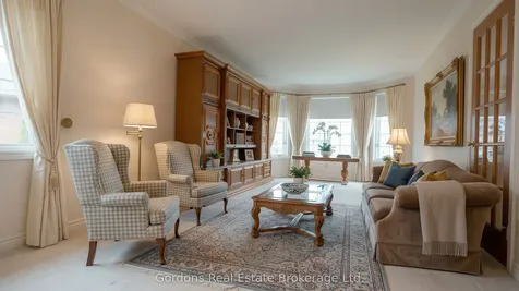 6 Wilmot Court Belleville ON K8P 5H1
