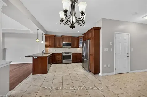 205 Tanglewood Drive Hamilton ON L0R 1C0