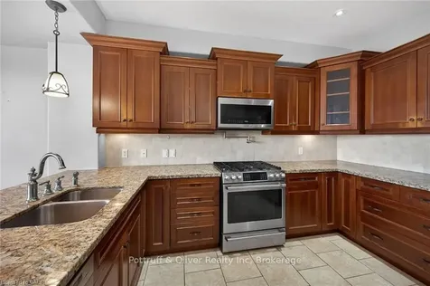 205 Tanglewood Drive Hamilton ON L0R 1C0