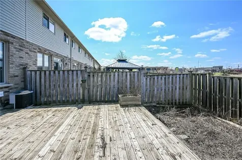 205 Tanglewood Drive Hamilton ON L0R 1C0