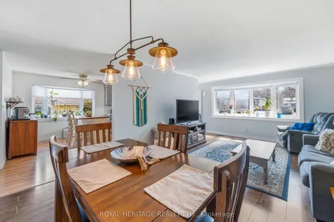 18 Panelas Crescent Quinte West ON K8V 6A5