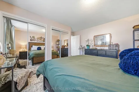 18 Panelas Crescent Quinte West ON K8V 6A5
