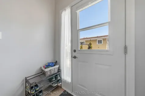 18 Panelas Crescent Quinte West ON K8V 6A5