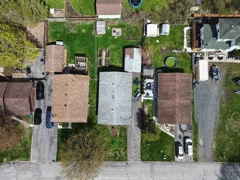 18 Panelas Crescent Quinte West ON K8V 6A5