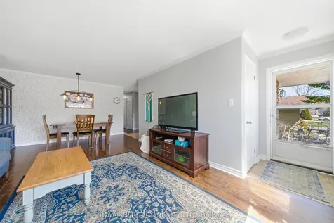 18 Panelas Crescent Quinte West ON K8V 6A5