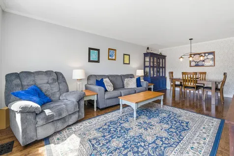 18 Panelas Crescent Quinte West ON K8V 6A5